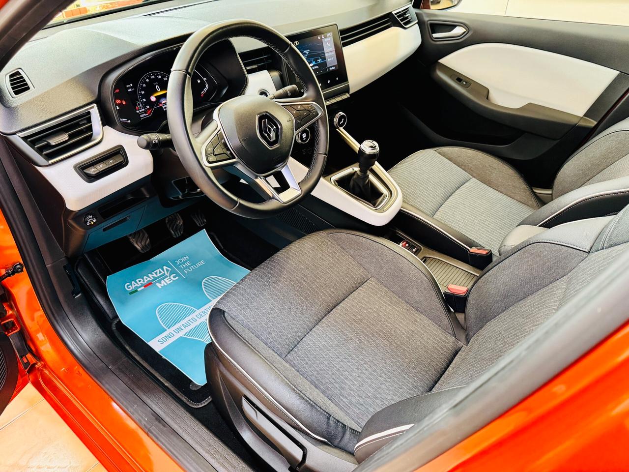 Renault Clio TCe 100 CV GPL Full-LED / Navi / RetroCam.