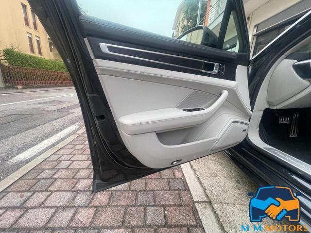 PORSCHE Panamera 2.9 4 Platinum Edition