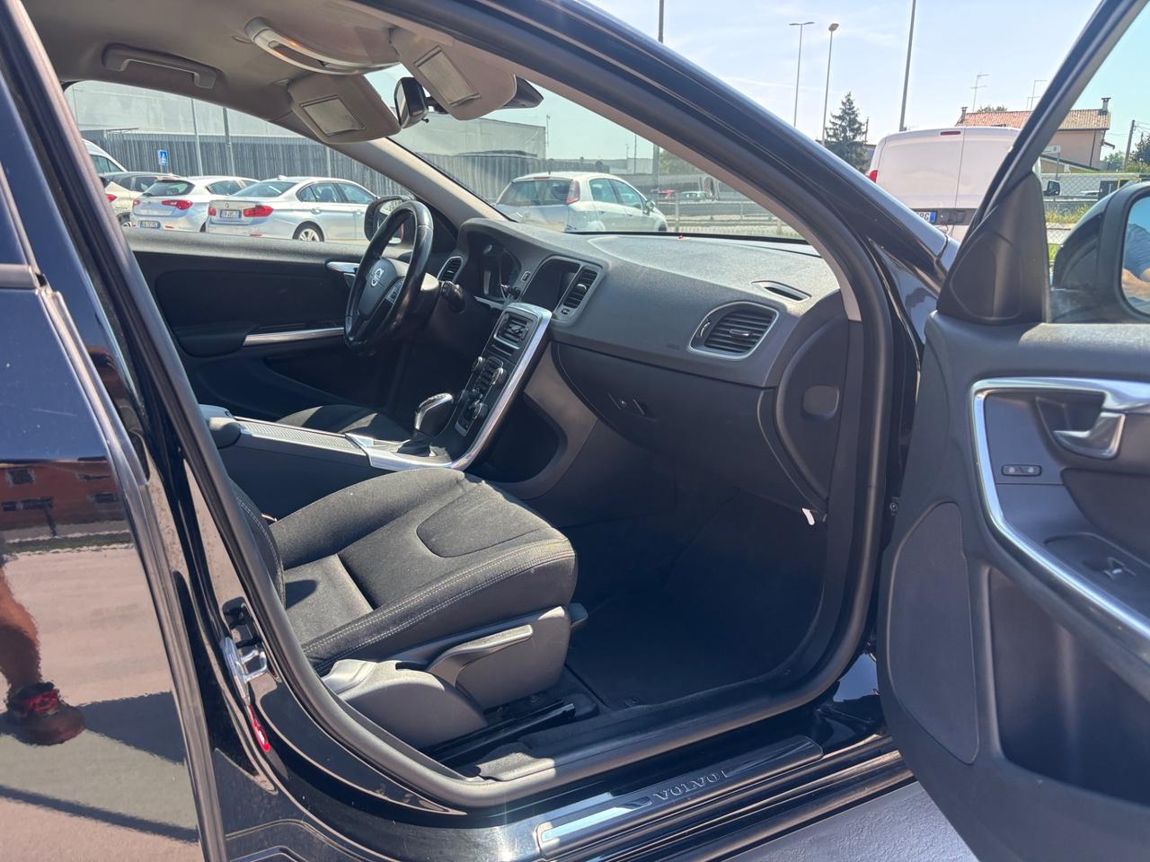 Volvo V60 D2 1.6 Powershift Momentum