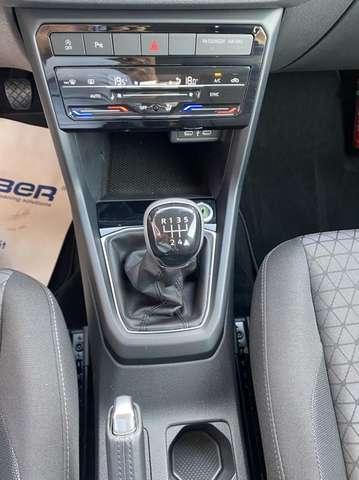 Volkswagen T-Cross 1.0 TSI Life APP CONNECT-RETROCAMERA