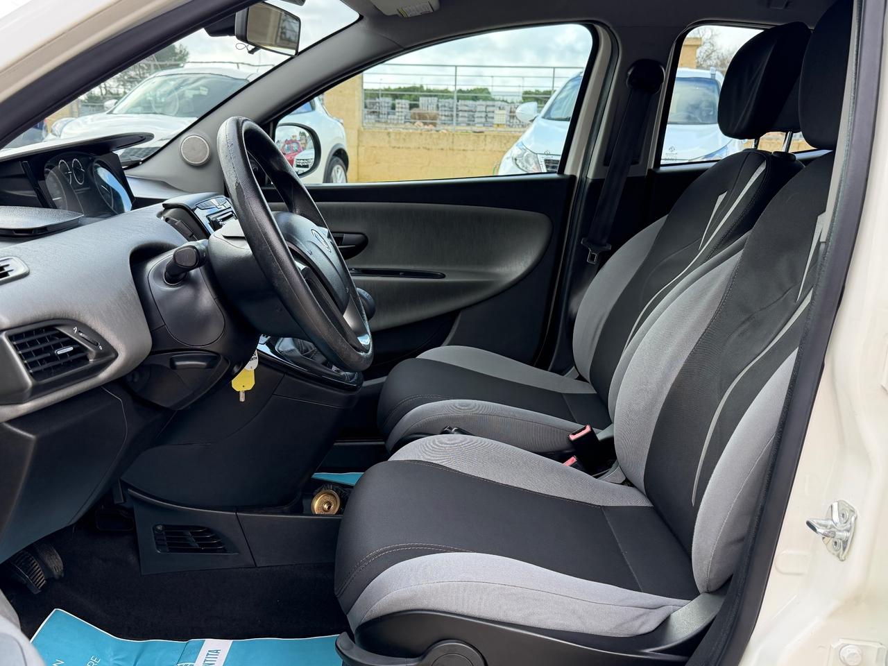 Lancia Ypsilon 1.2 69 CV 5 porte GPL Ecochic Gold