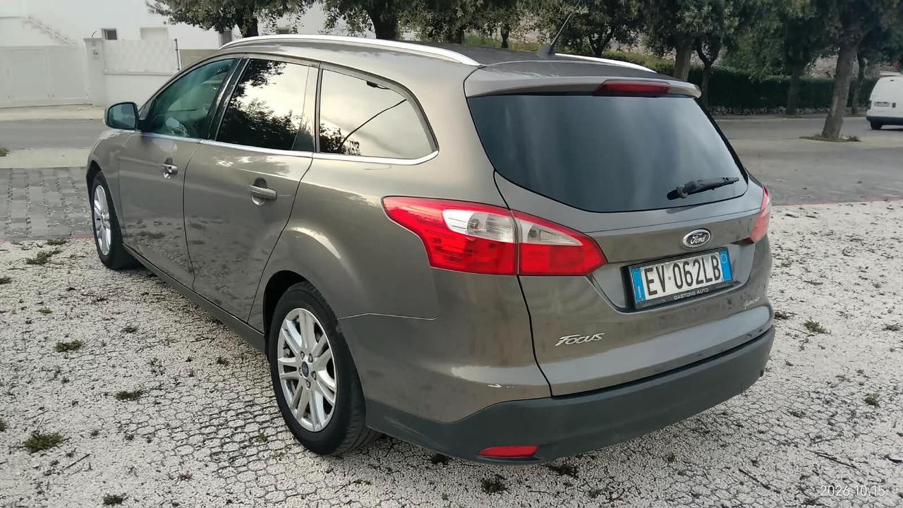 Ford Focus 1.6 120 CV GPL SW Titanium