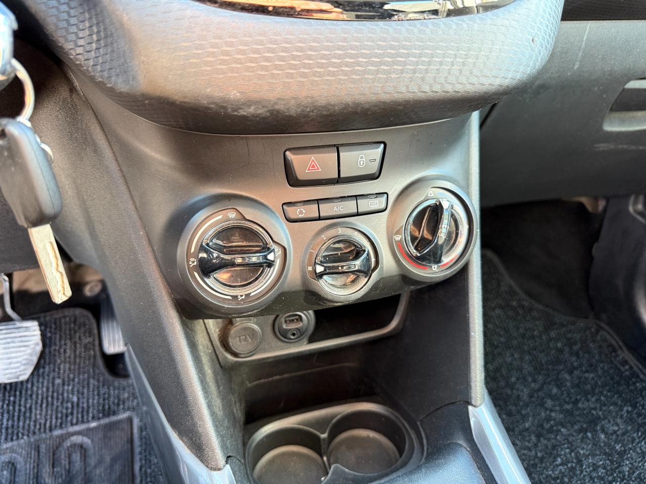 PEUGEOT 2008 2017 1.2 BENZINA 82 CV 82.000 KM