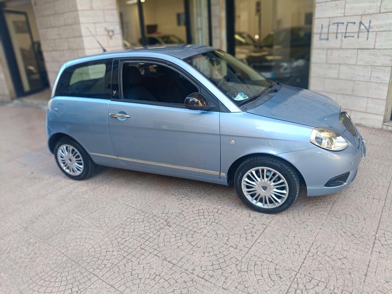 LANCIA YPSILON -IMPECCABILE-NEOPATENTATI-Euro4690-