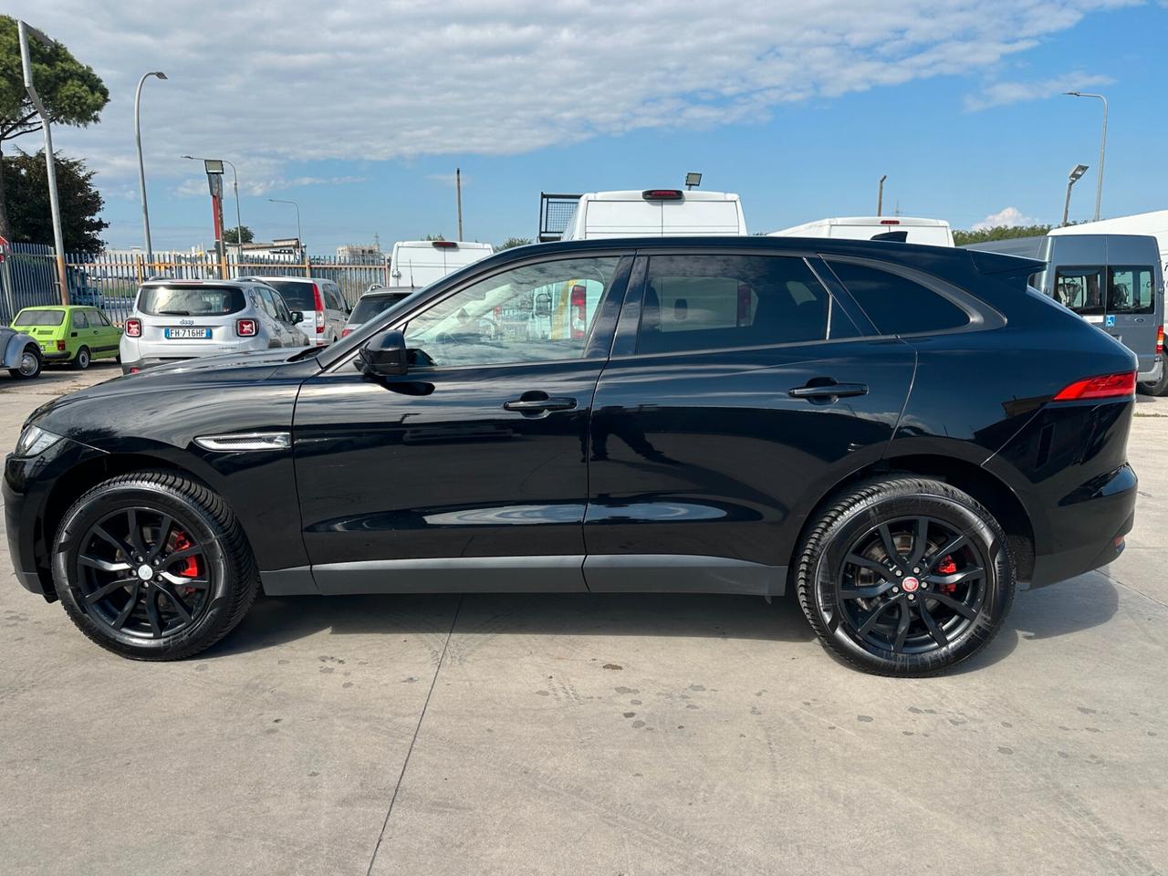 Jaguar F-Pace 2.0 D 180 CV