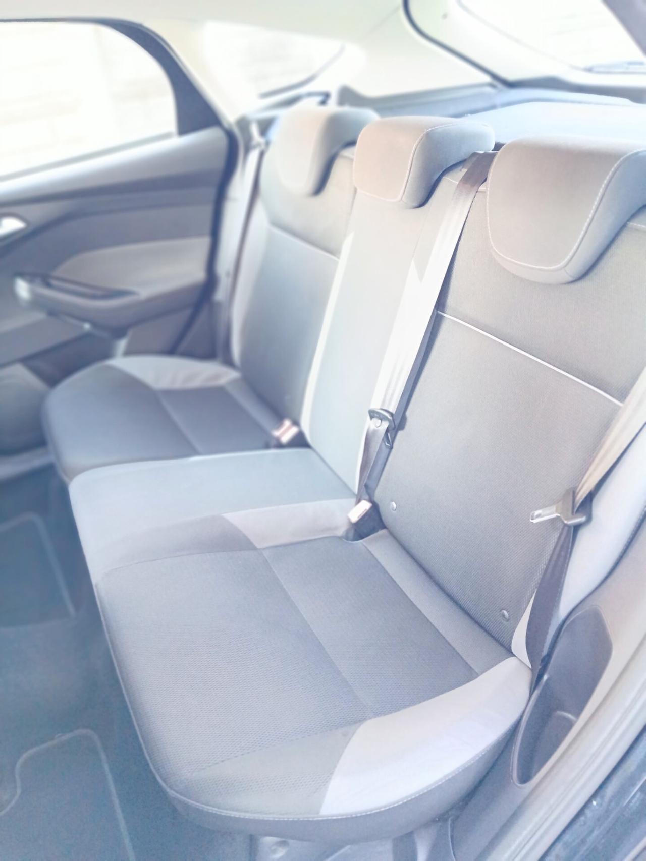 Ford Focus 1.6 ( motore normale ,non ecoboost) GPL Titanium