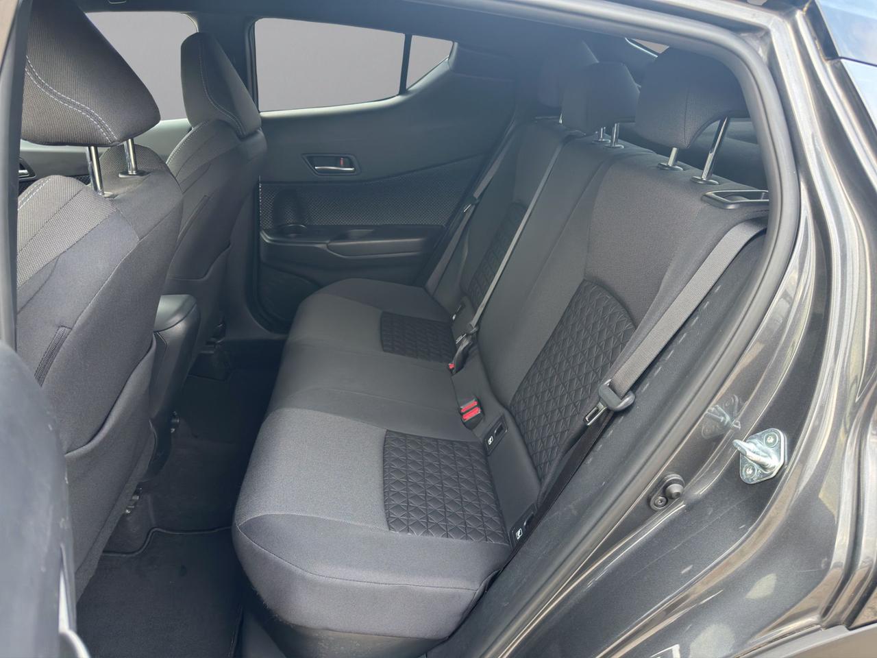 Toyota C-HR 2.0 Hybrid Dynamic Force® cambio