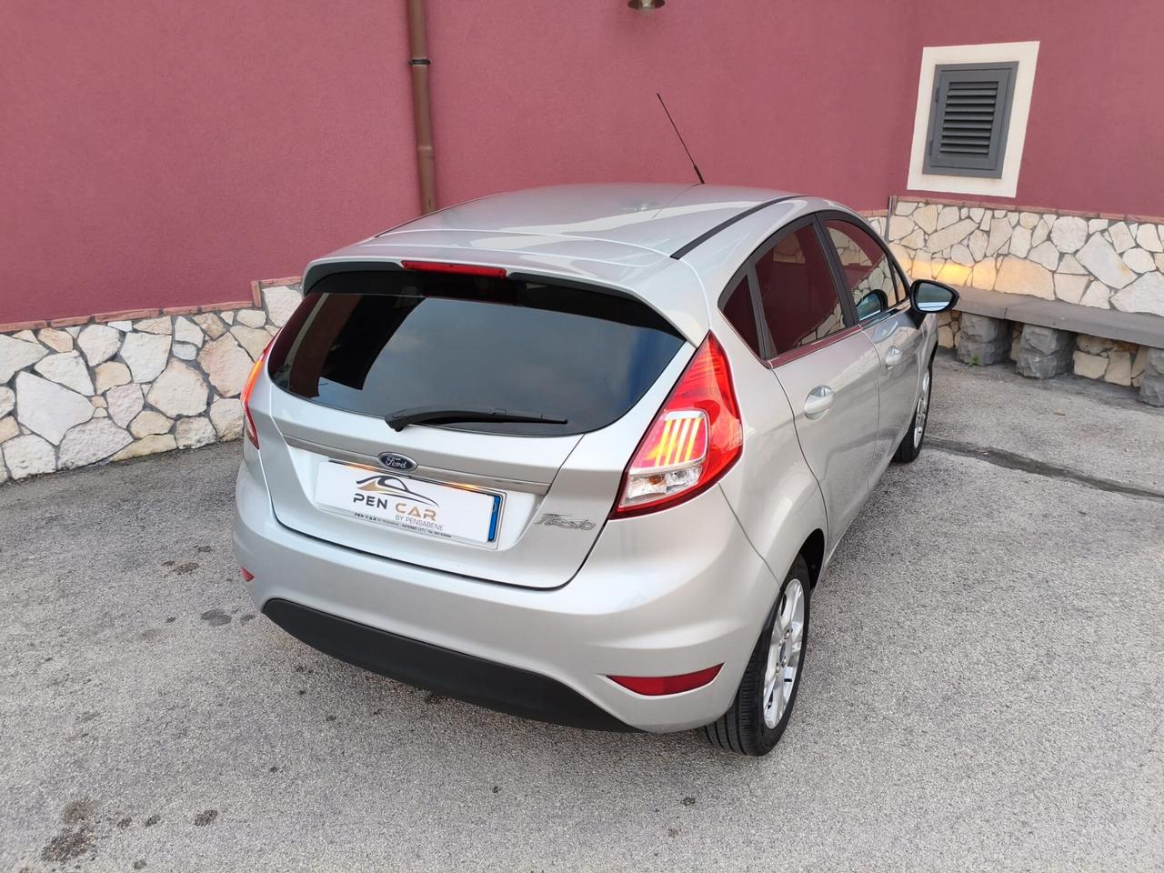 Ford Fiesta 1.5 TDCi 75CV 5 porte Titanium