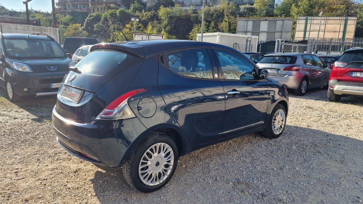 LANCIA - Ypsilon - 1.2 69 CV 5p. GPL Ecochic Gold