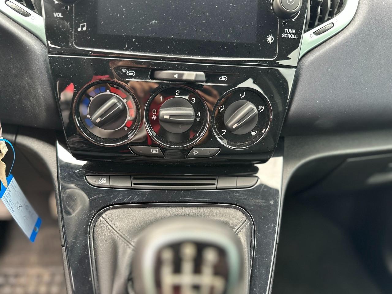 LANCIA Ypsilon III 2021 - Ypsilon 1.0 firefly hybrid Gold s&s 70cv 5p.ti