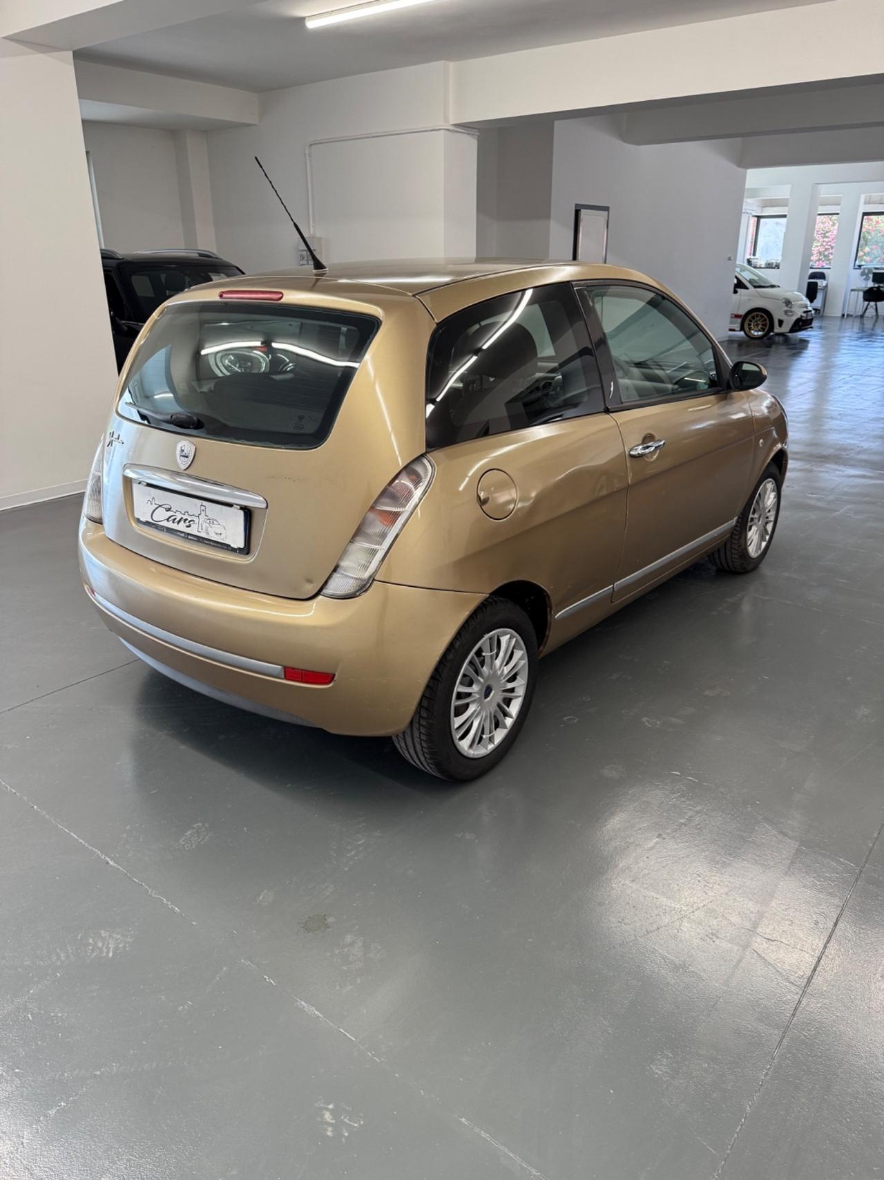 Lancia Ypsilon 1.3 MJT 90 CV Oro Giallo