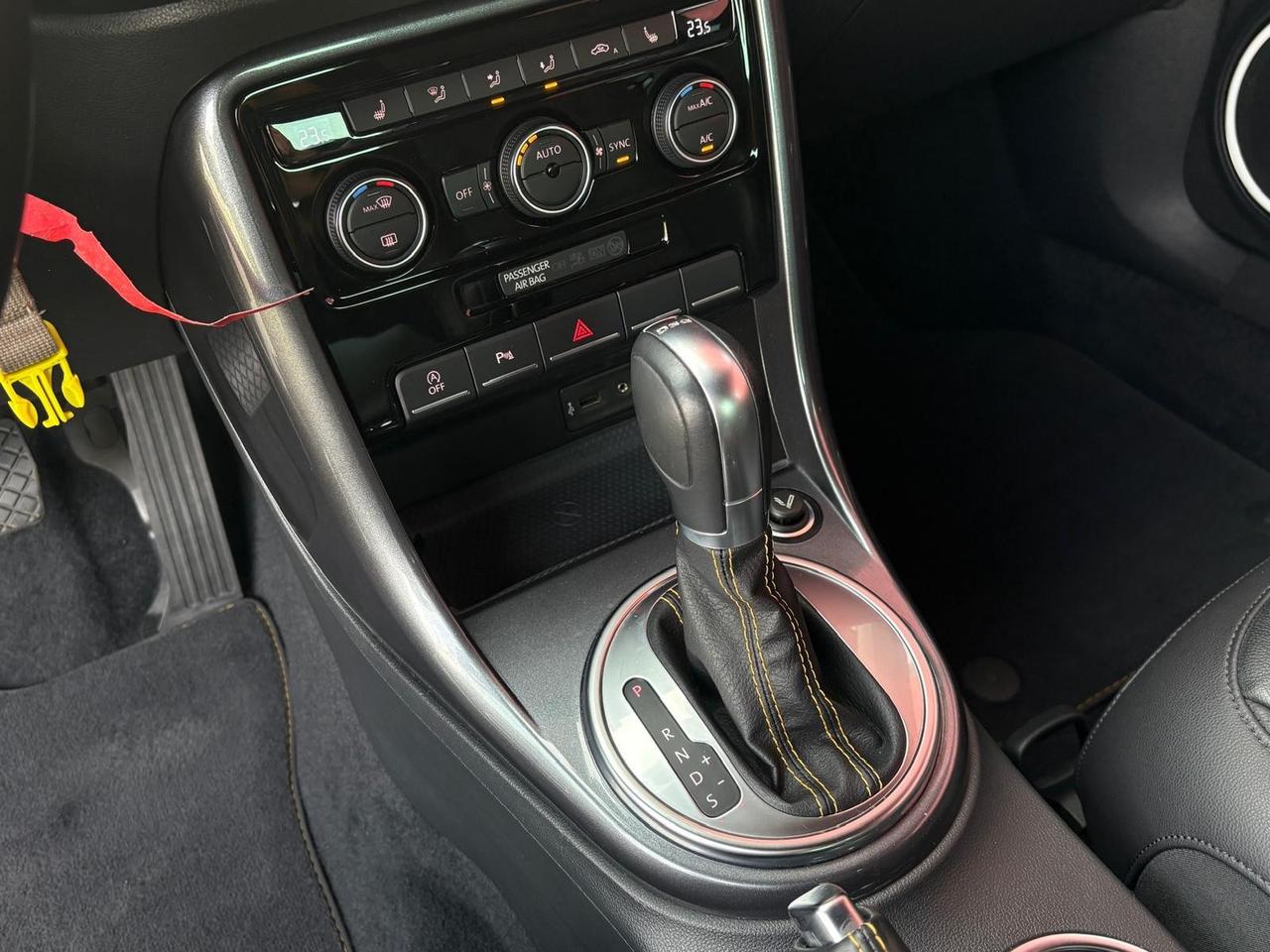 Volkswagen Maggiolino Cabrio 1.4 TSI DSG DUNE