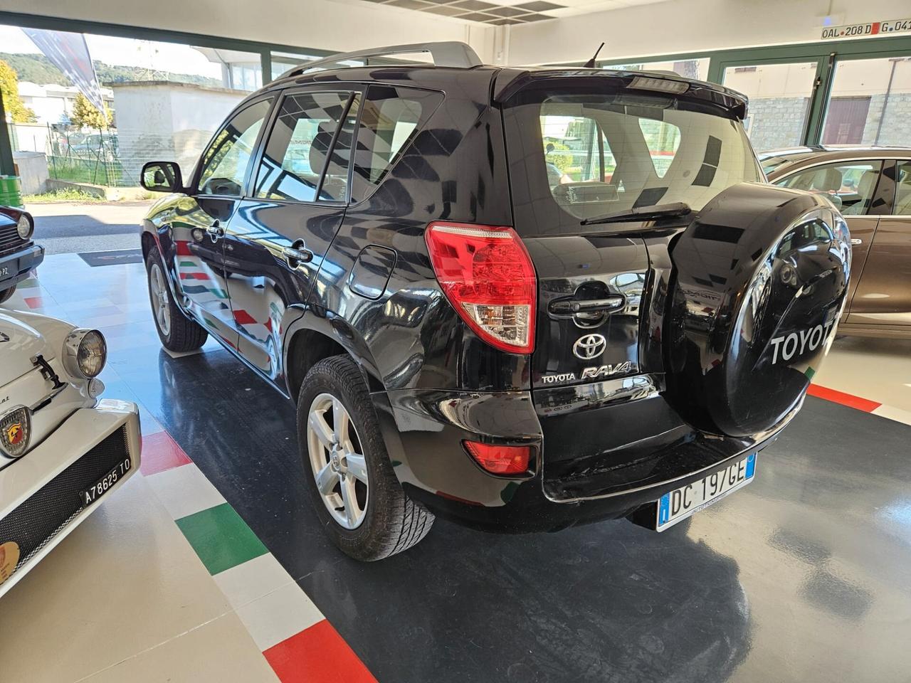 Toyota RAV 4 RAV4 2.2 D-4D 136 CV Luxury