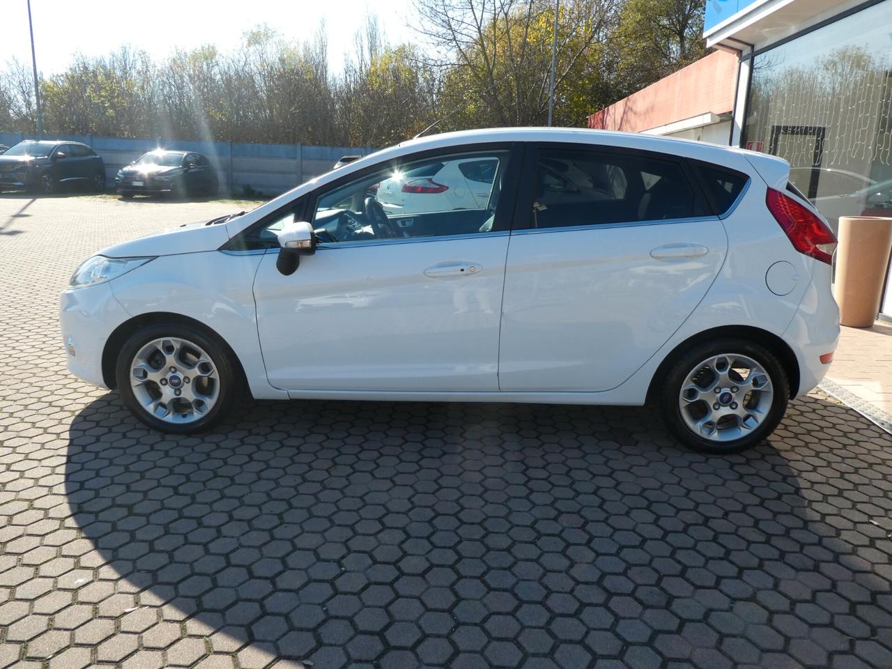 Ford Fiesta 1.4 5p. Bz.- GPL Titanium OK NEOPATENTATI