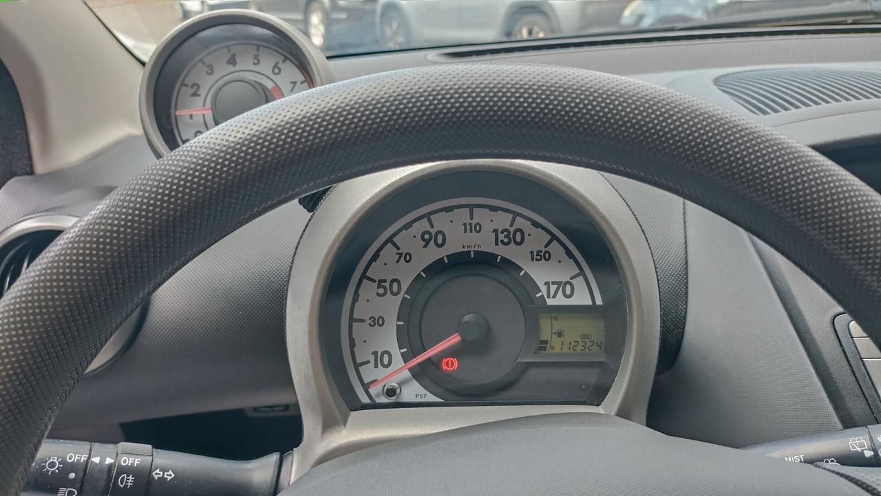 Peugeot 107 1.0 68CV 5p. Sweet Years