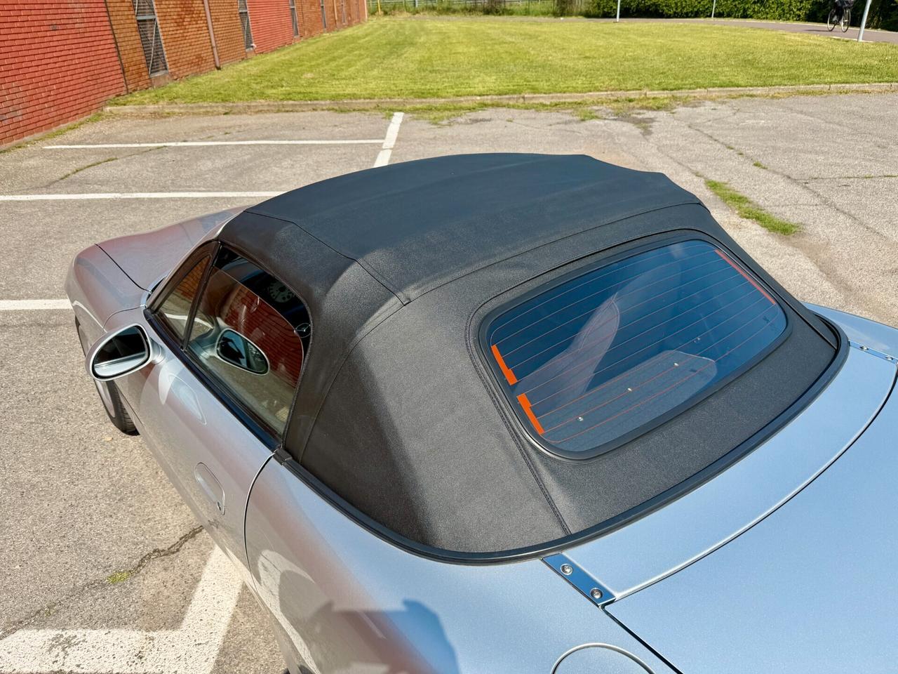 Mazda MX-5 1.6i 16V cat Trilogy