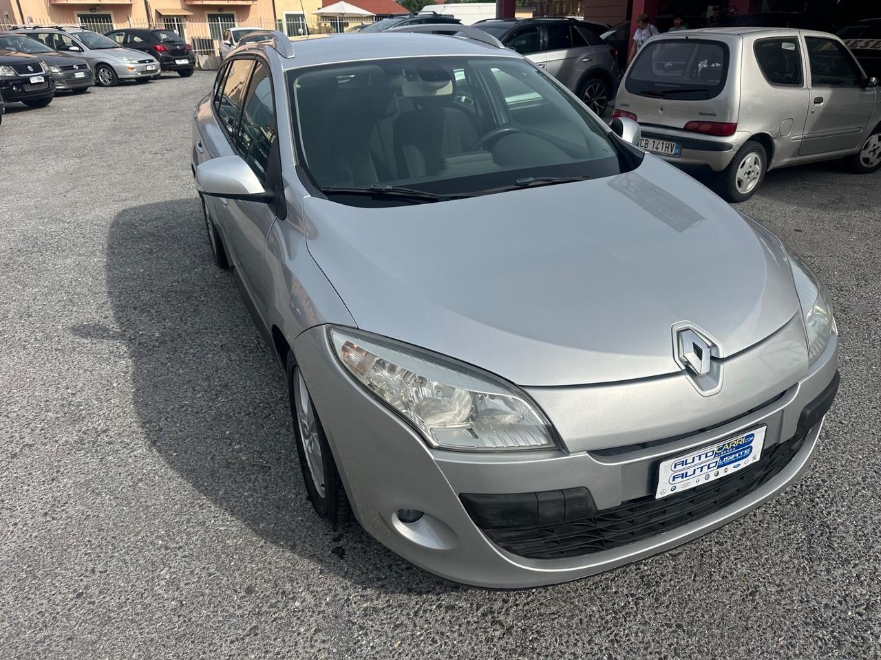 Renault Megane 1.5 DCI 110 CV Sportour Ecobusiness Premium
