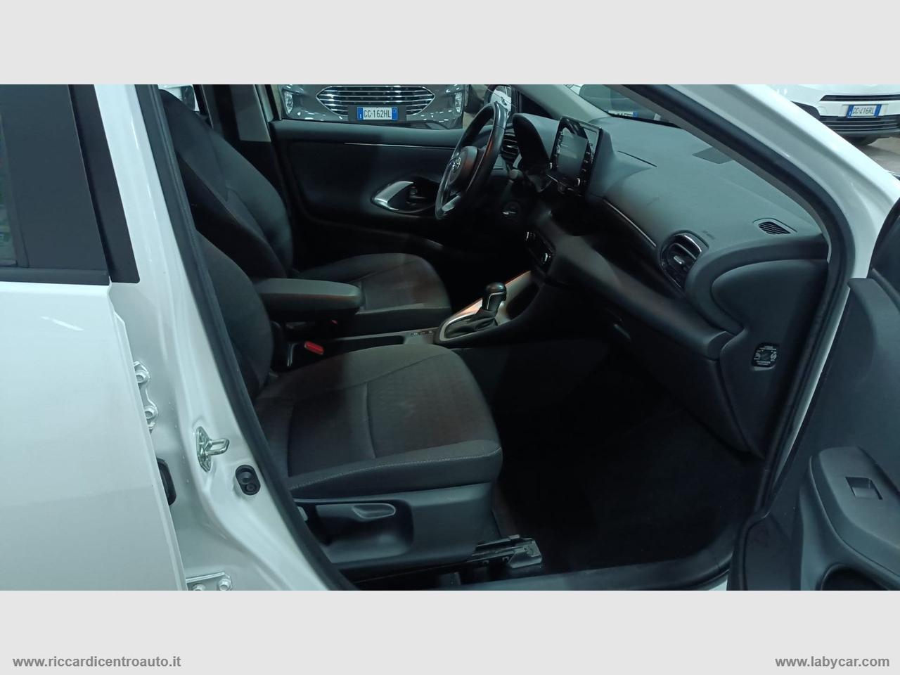 TOYOTA Yaris 1.5 Hybrid 5p. Business