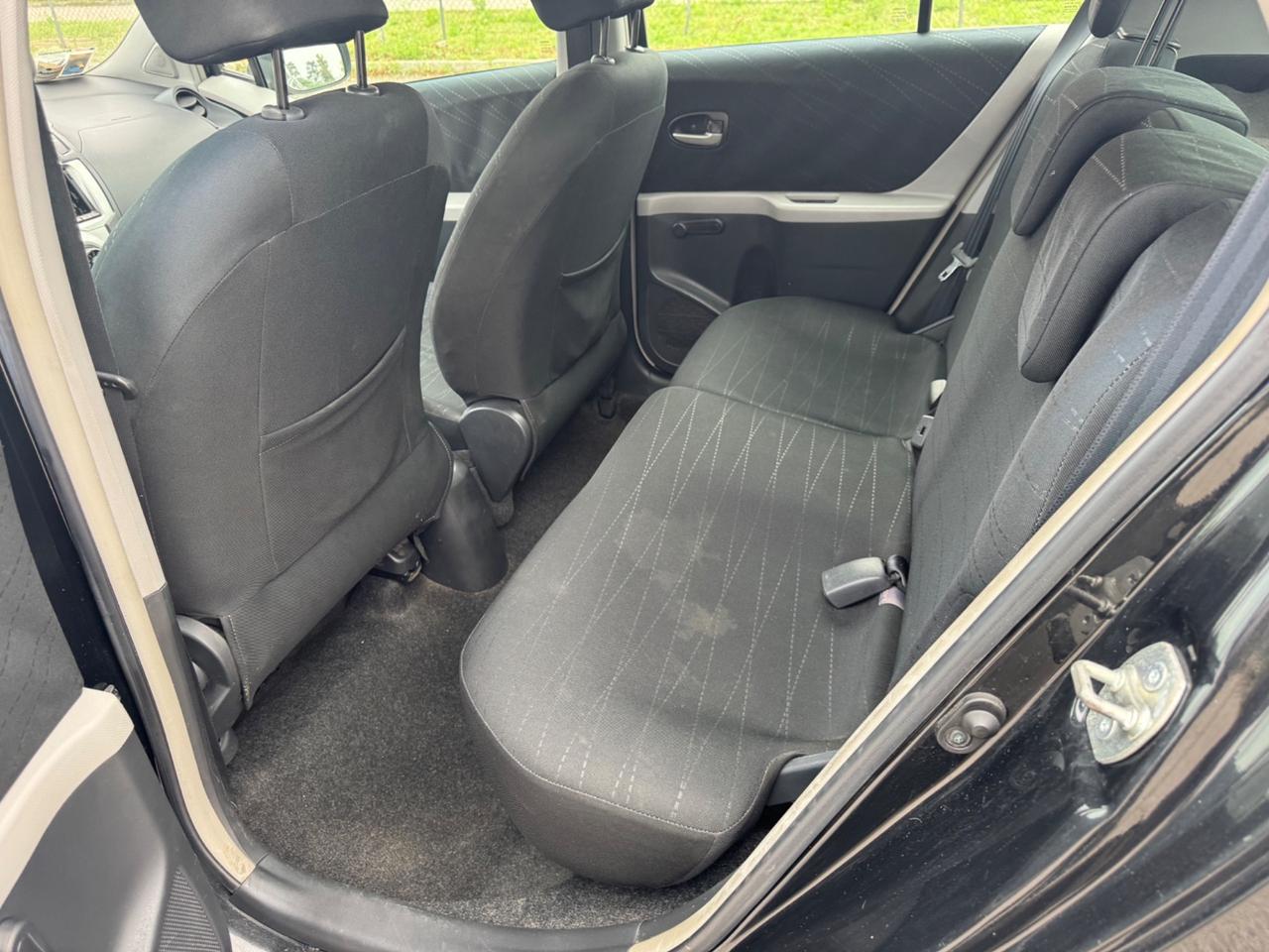 Toyota Yaris 1.3 5 porte Sol