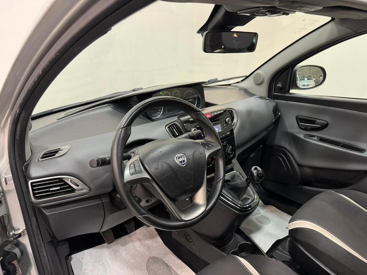 Lancia Ypsilon 1.3 MJT 16V 95 CV 5 porte S&S Platinum