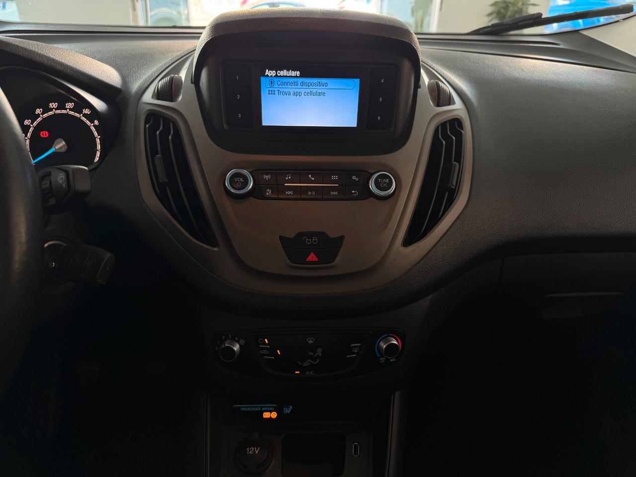 Ford Tourneo Courier 1.5 TDCI 75 CV