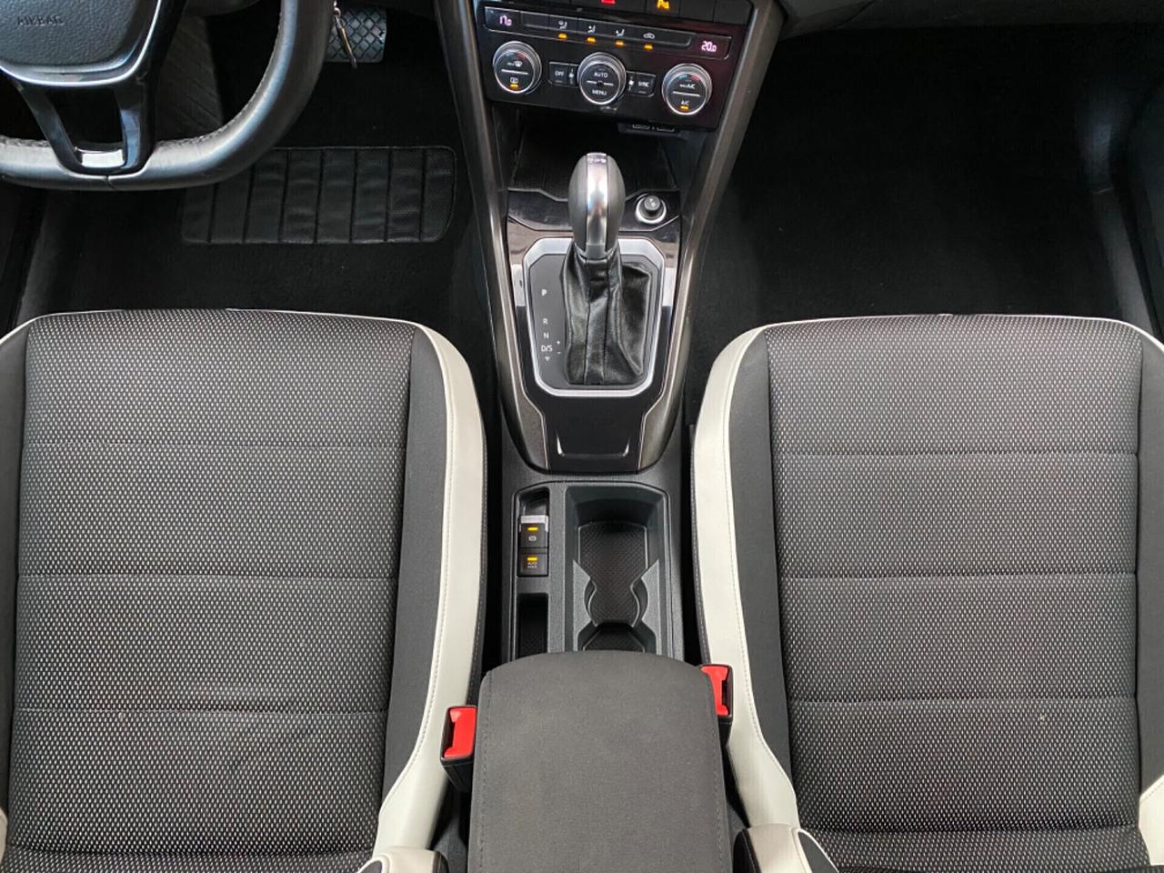 Volkswagen T-Roc 1.5 Benzina Automatica