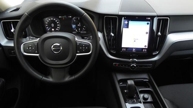 VOLVO XC60 B4 (d) AWD Geartronic Momentum