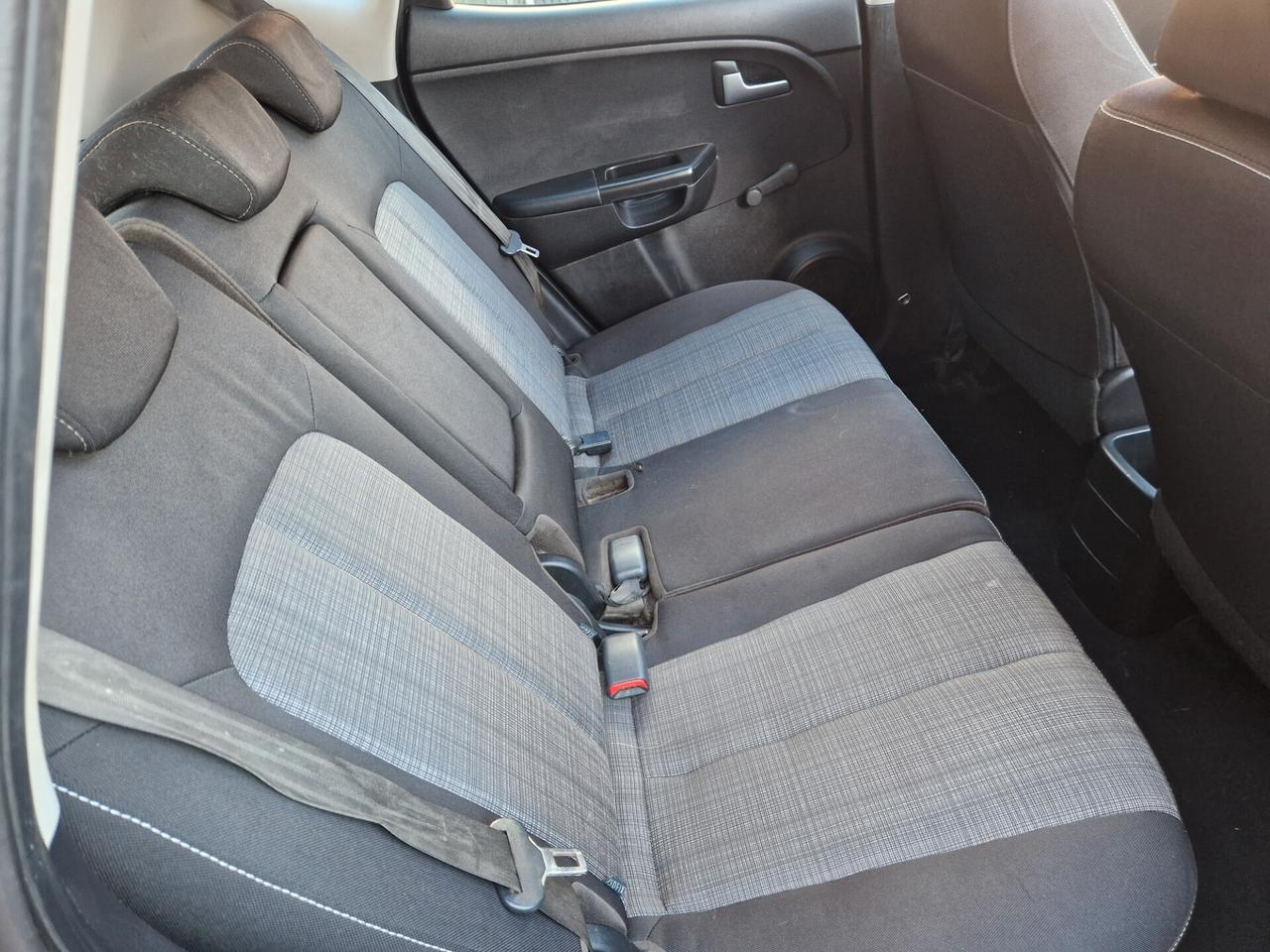 Kia Venga 1.4 GPL Active