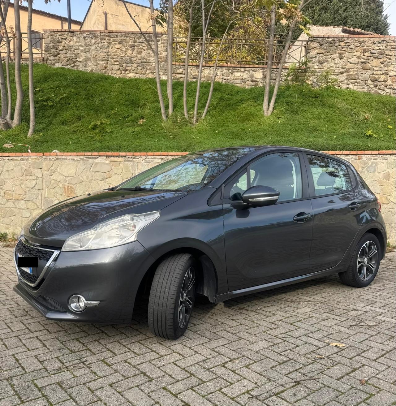 Peugeot 208 1.4 HDi 68Cv 2015