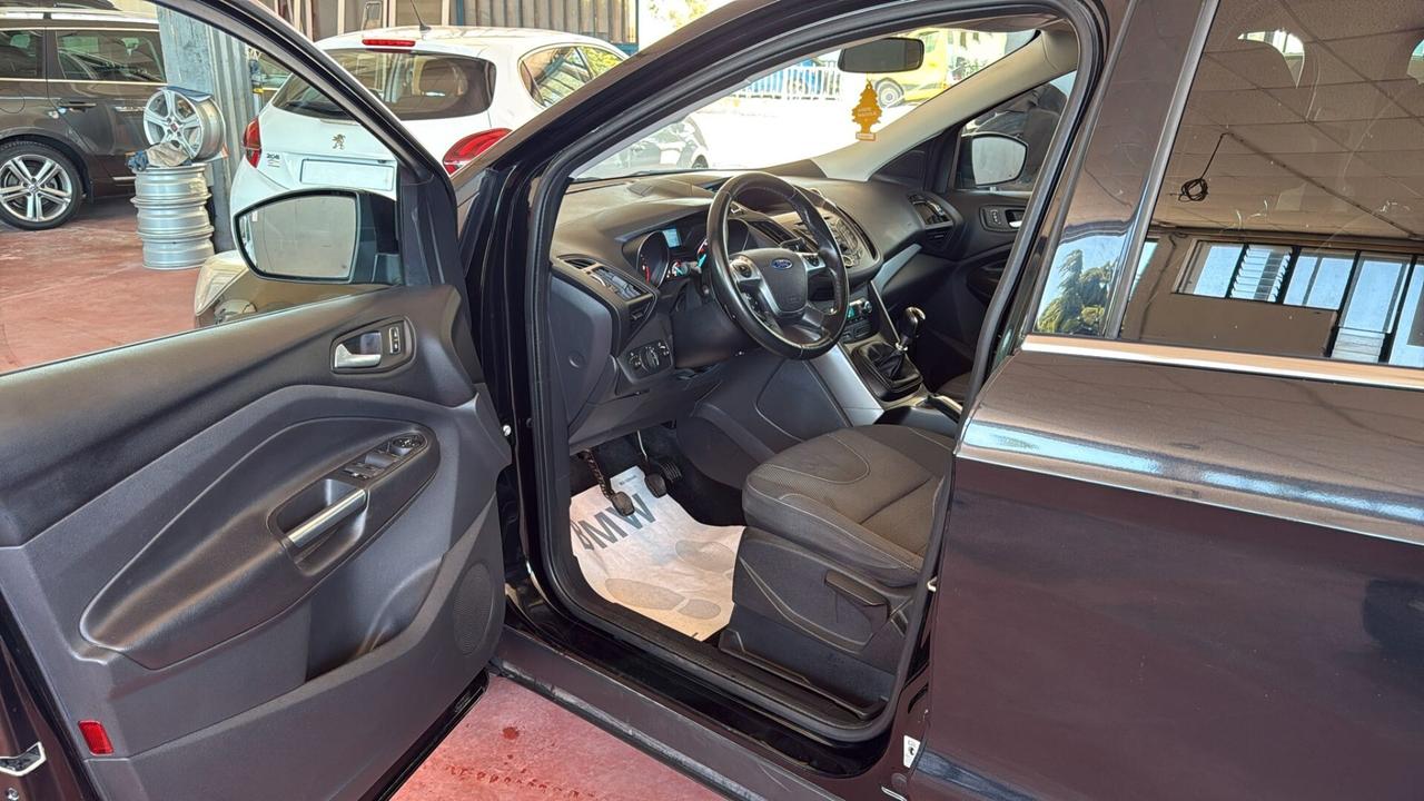 Ford Kuga 2.0 TDCI 115 CV 2WD Titanium