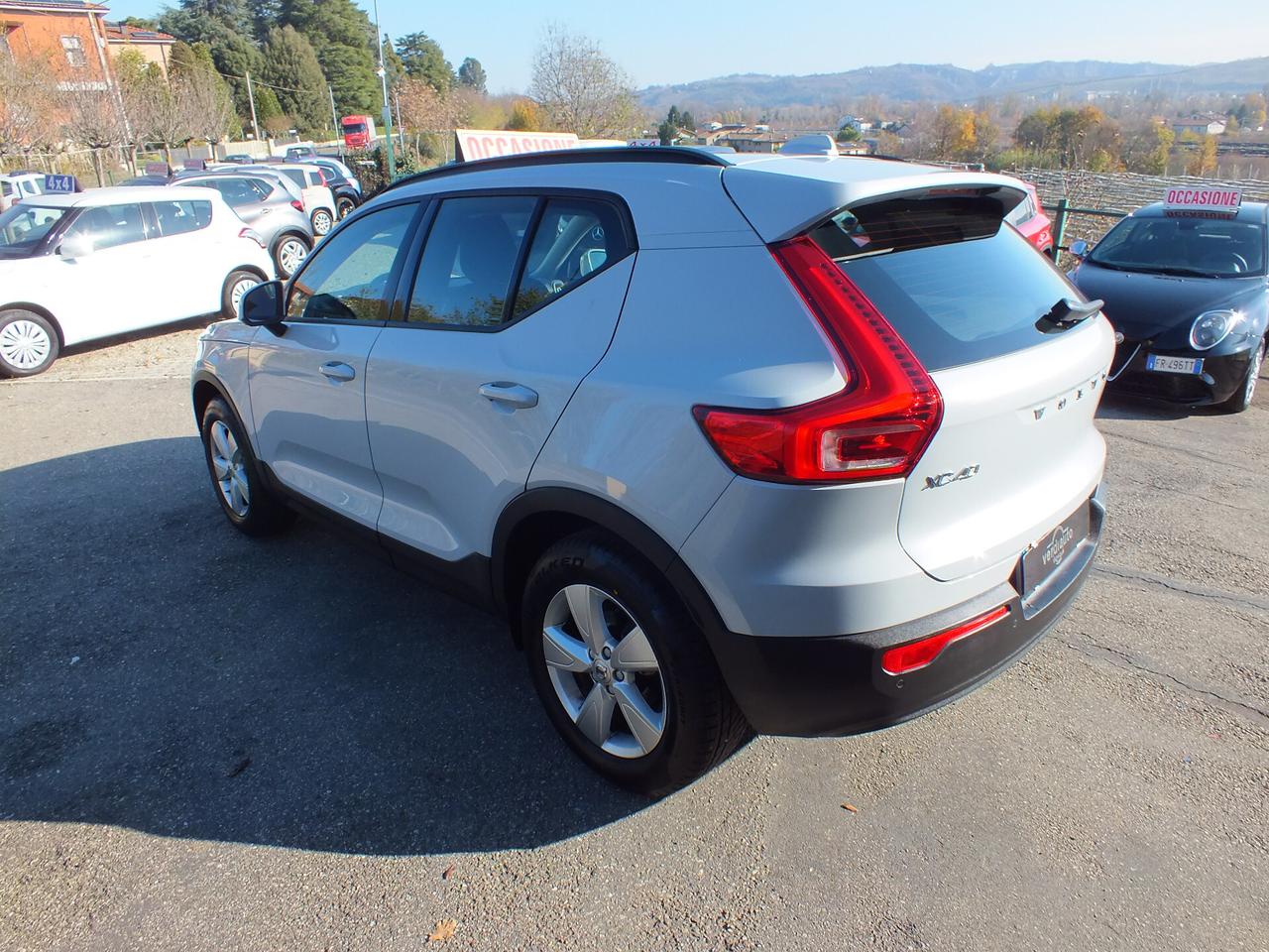 VOLVO XC40 T2 CORE 32.000 KM!