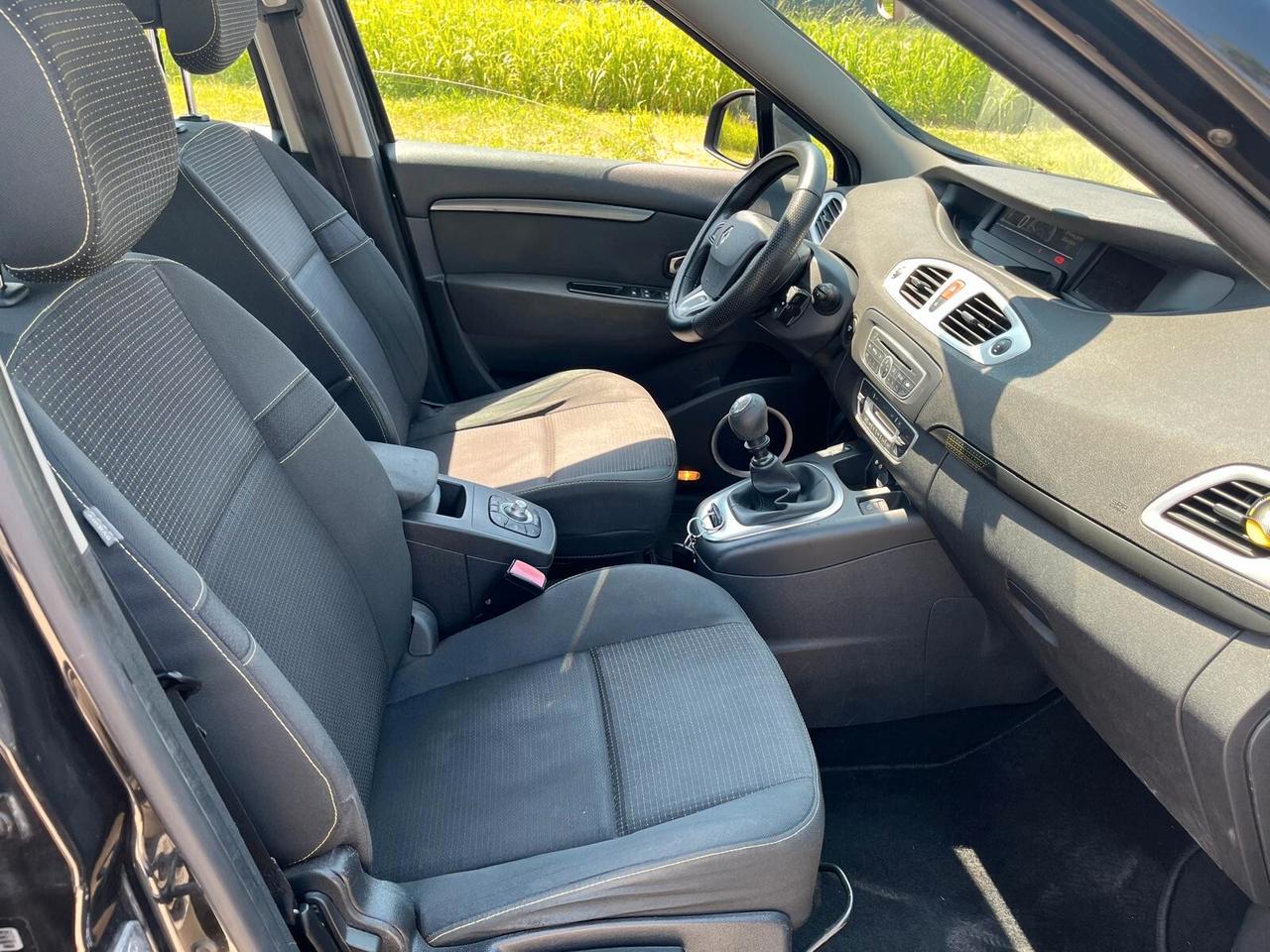 Renault Scenic Scénic 1.9 dCi 130CV Dynamique