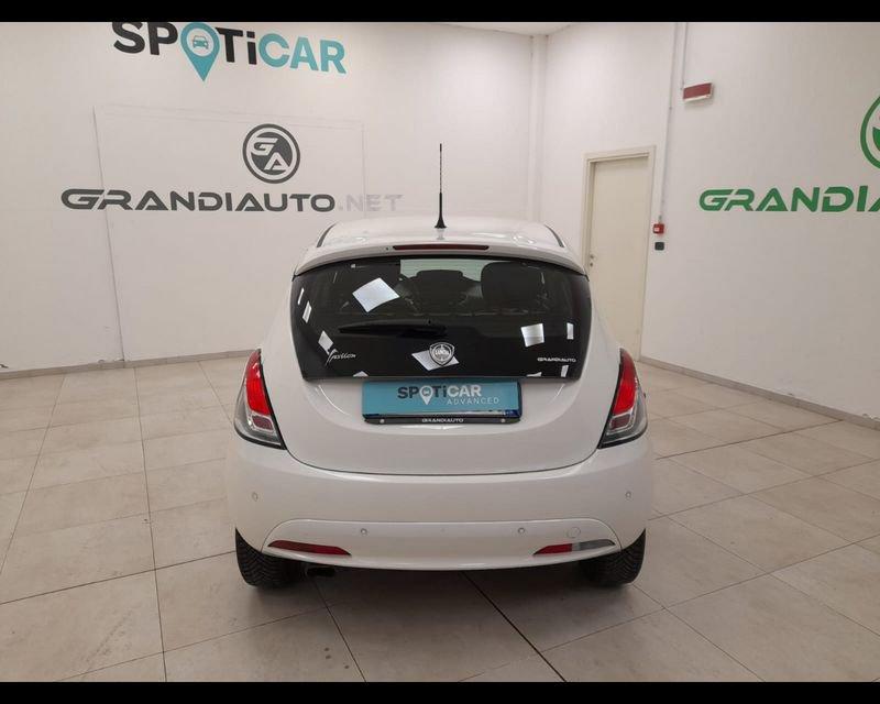 Lancia Ypsilon III 2015 1.2 Gold 69cv