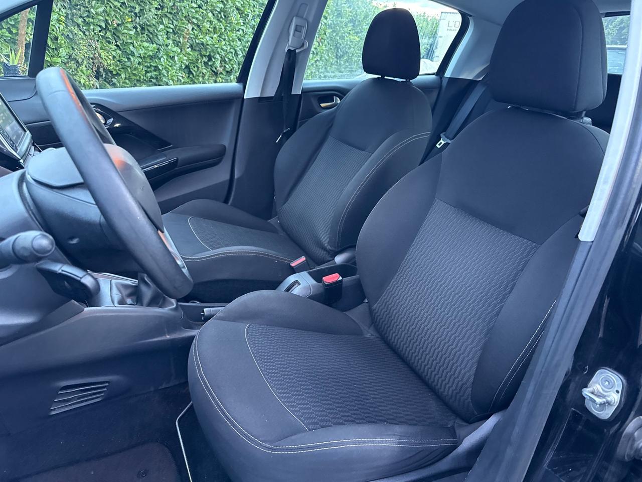 Peugeot 208 BlueHDi 75CV EURO6B INCIDENTATA