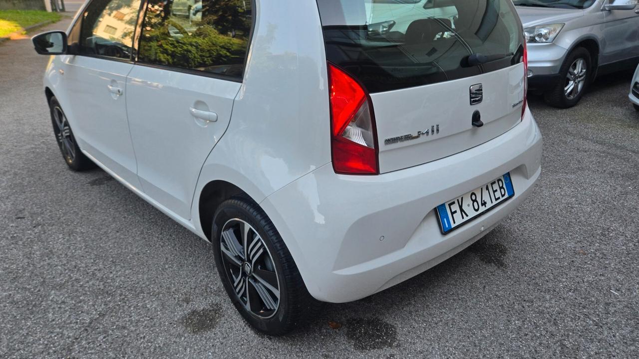 Seat Mii 1.0 68 CV 5 porte by Cosmopolitan Ecofuel Bi-Color