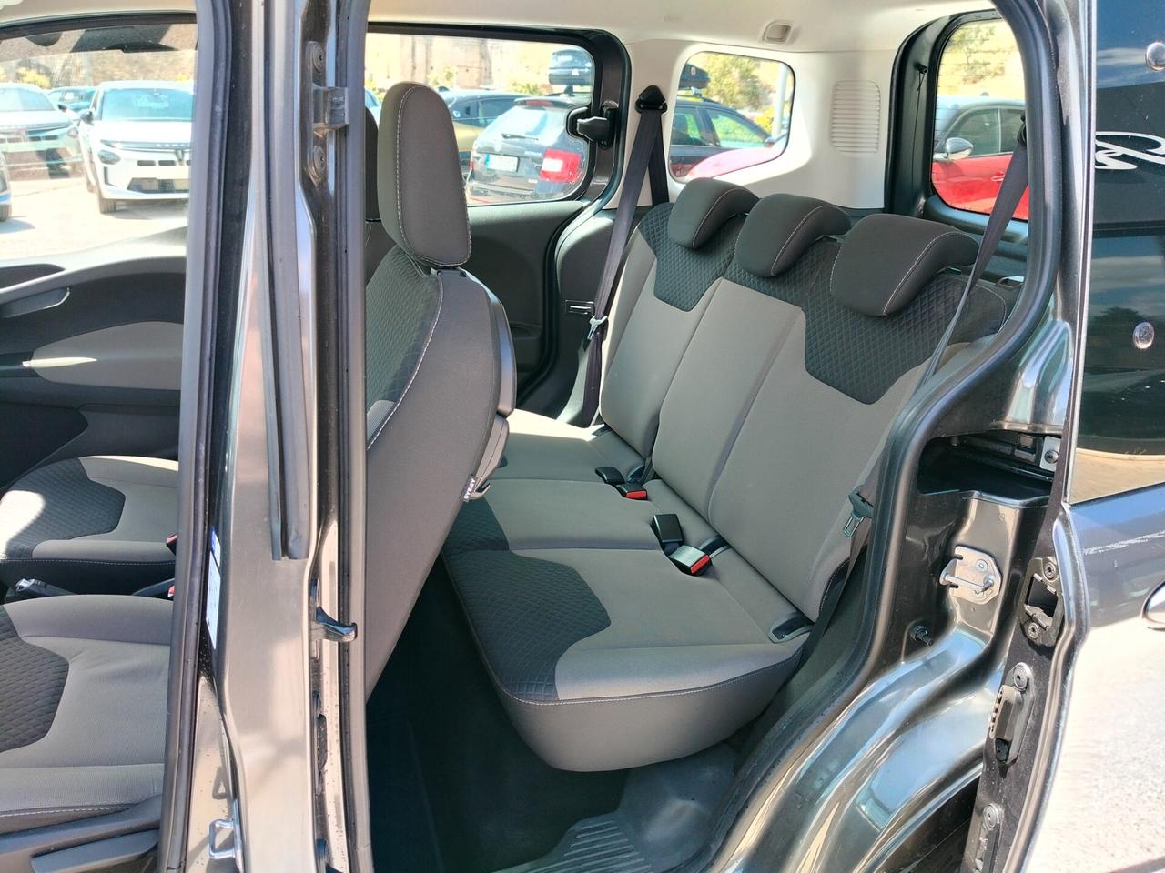 Ford Tourneo Courier Tourneo Courier 1.5 TDCI 75 CV Plus