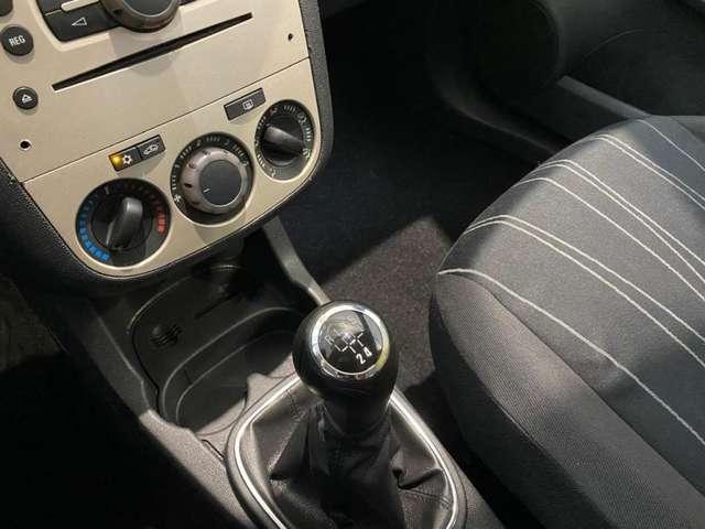 Opel Corsa 1.2 5 porte NEOPATENTATI