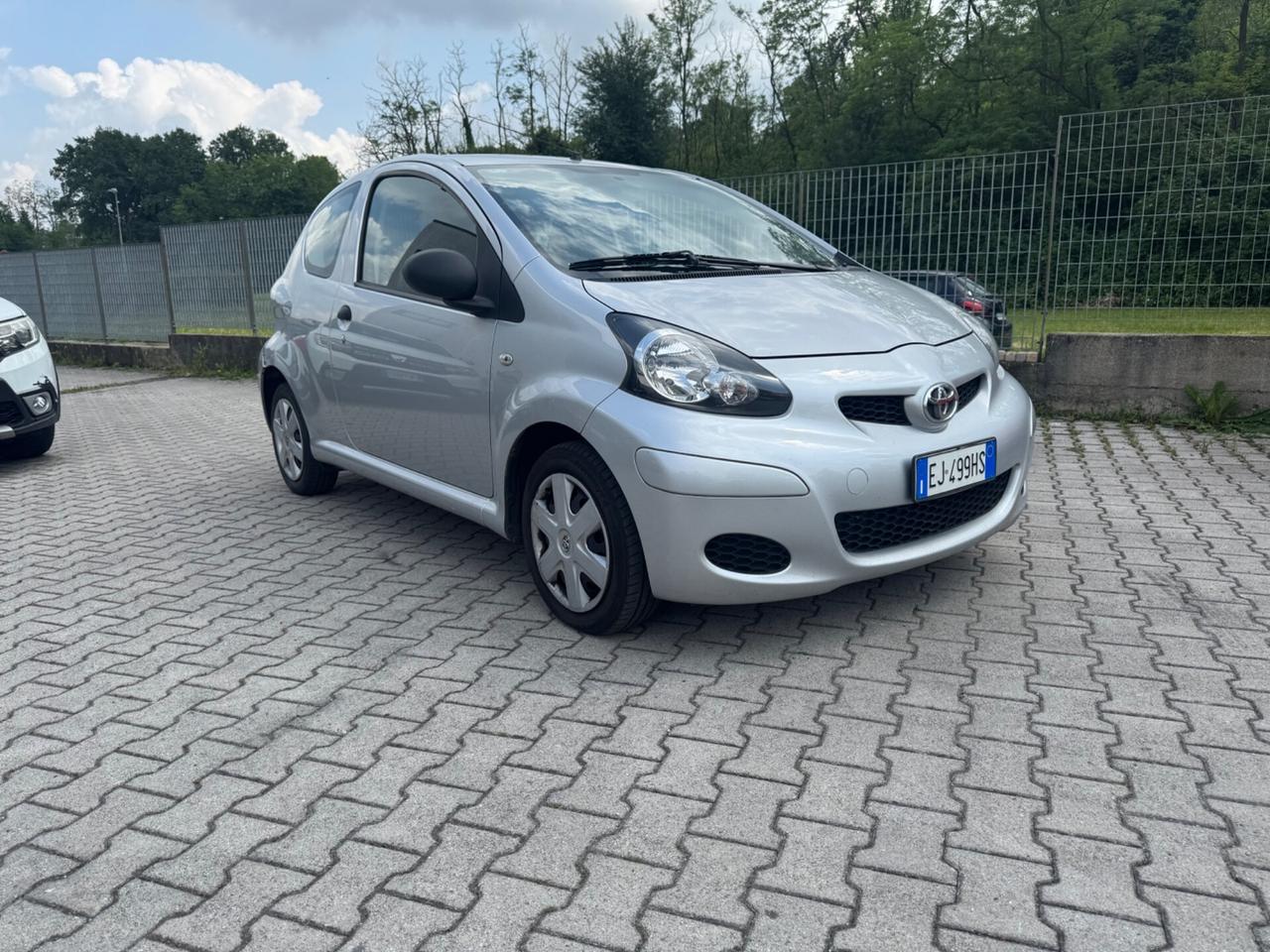 Toyota Aygo 1.0 12V VVT-i 5 porte Deep Ocean Connect