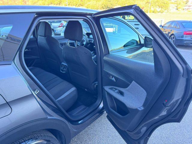 PEUGEOT 3008 130cv EAT8 ALLURE IVA ESPOSTA LEGGE 104