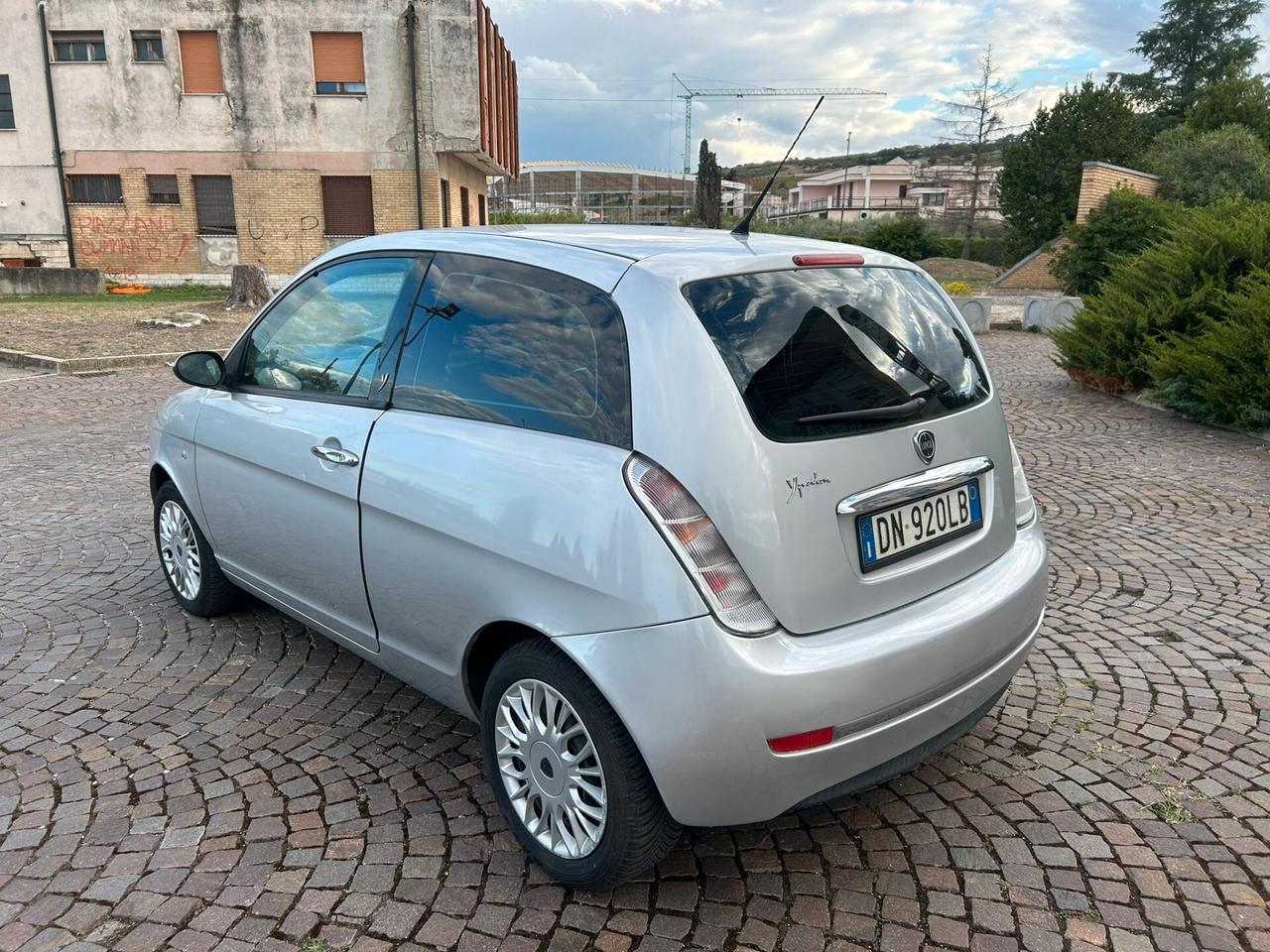 Lancia Ypsilon 1.2 GOLD ORO