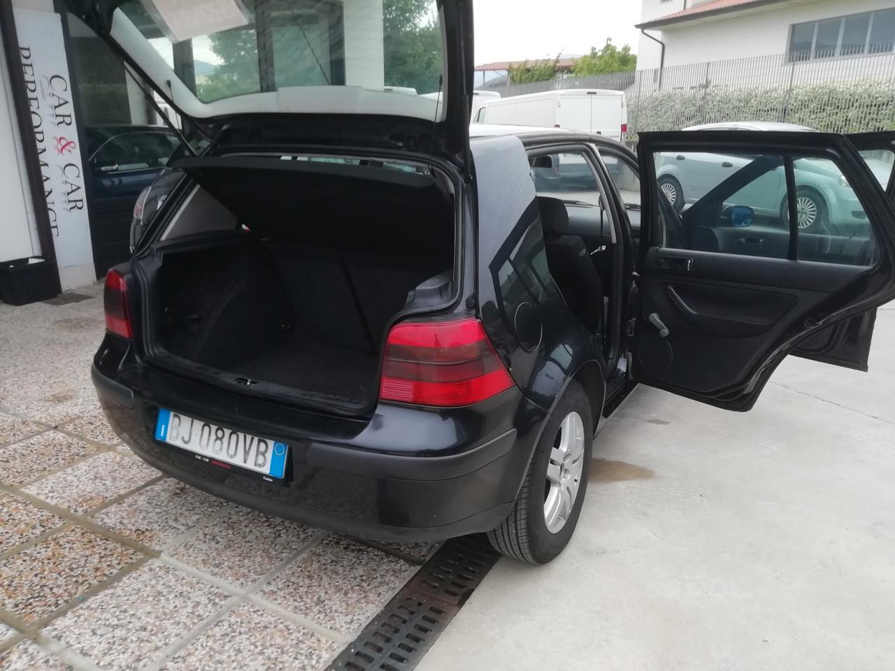 Volkswagen Golf 1.9 TDI/110 CV cat 5 porte Highline