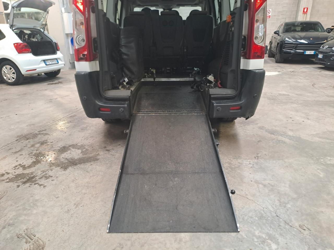 PEUGEOT EXPERT 2.0 HDI 6P + PEDANA DISABILI