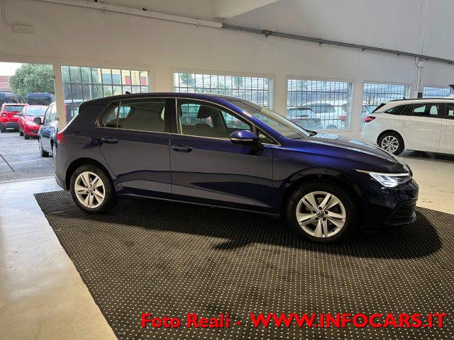 VOLKSWAGEN Golf 1.0 eTSI MHEV EVO DSG Life PROMO !!