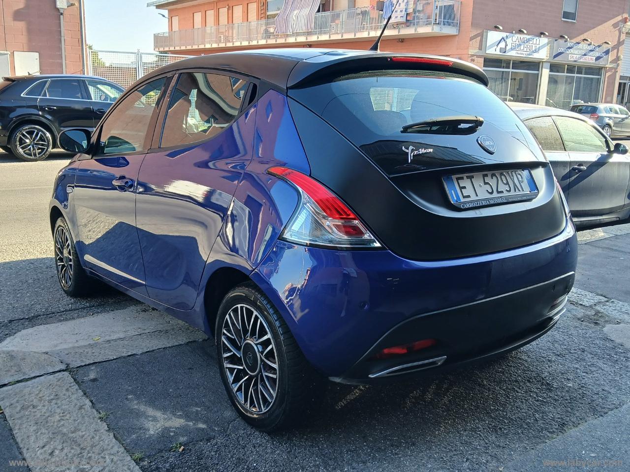 LANCIA Ypsilon 1.2 69 CV 5p. S Momodesign