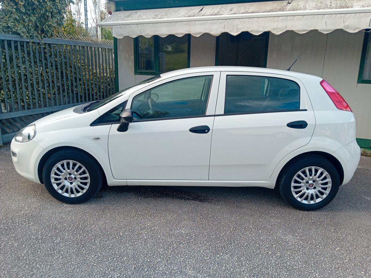 Fiat Punto 1.3 MJT II S&S 95 CV 5 porte Street
