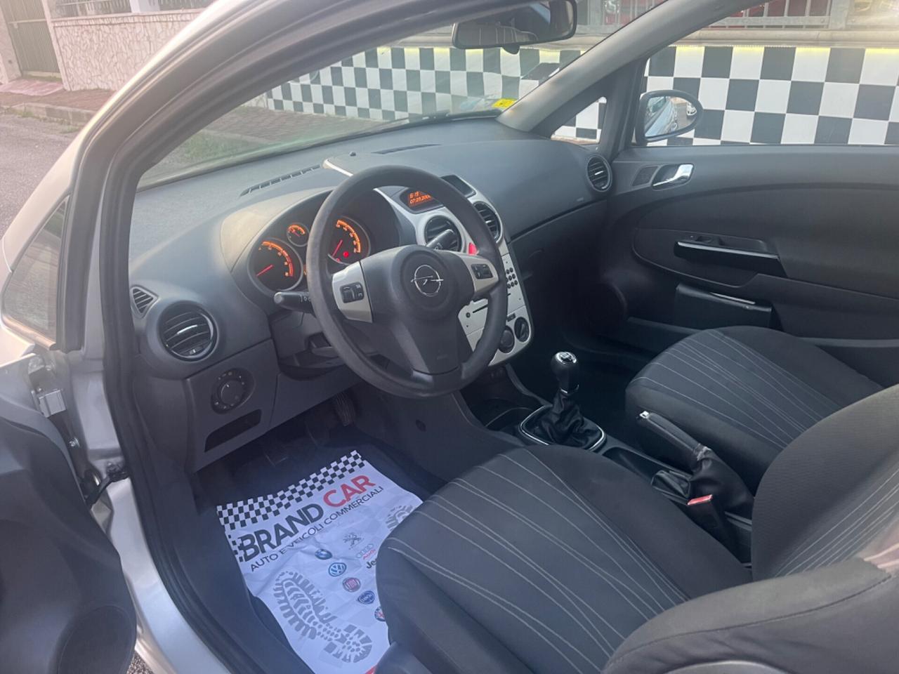 Opel Corsa 1.2 3 porte Club 2007