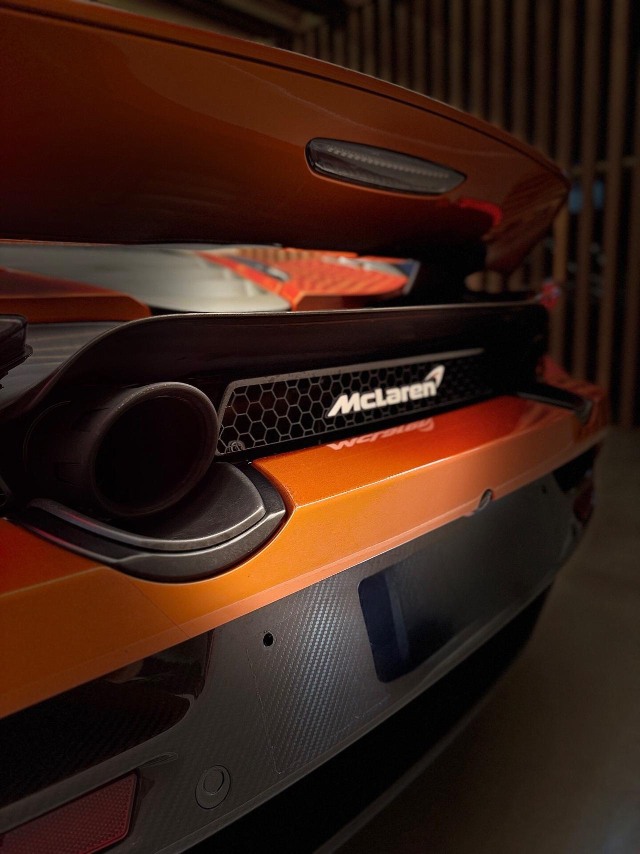 Mclaren 720S Coupé PERFORMANCE PACK MSO FULL GARANZIA PERMUTE