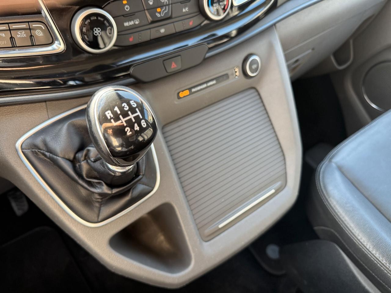 Ford Tourneo Custom Active 2.0 Diesel-Hybrid 185CV 8 posti