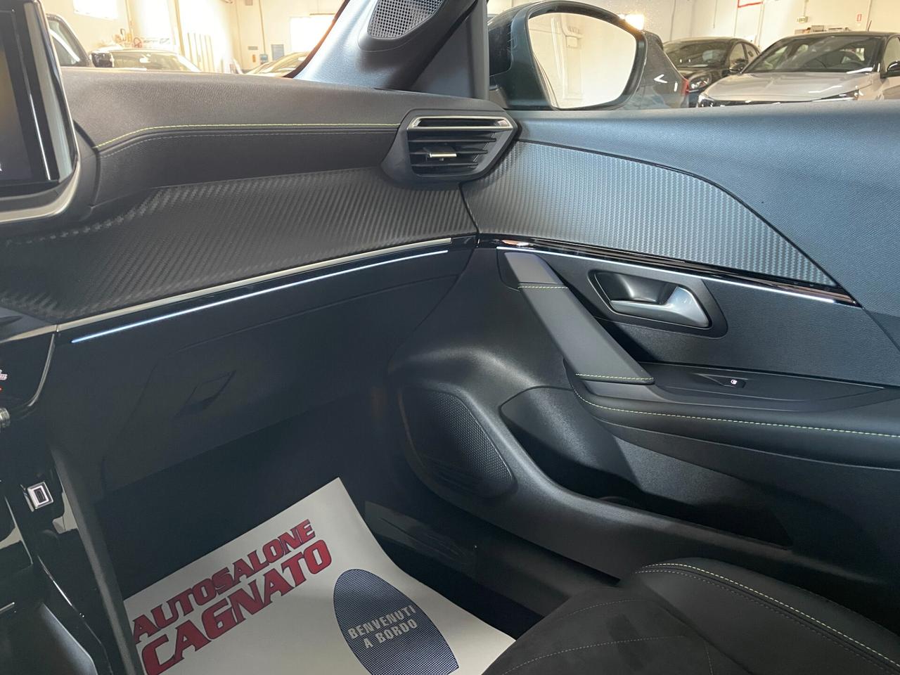 Peugeot 208 Hybrid 136 e-DCS6 GT 2025 NERO PERLA