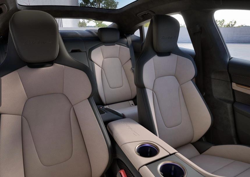 Porsche Taycan Turbo S - 950 CV